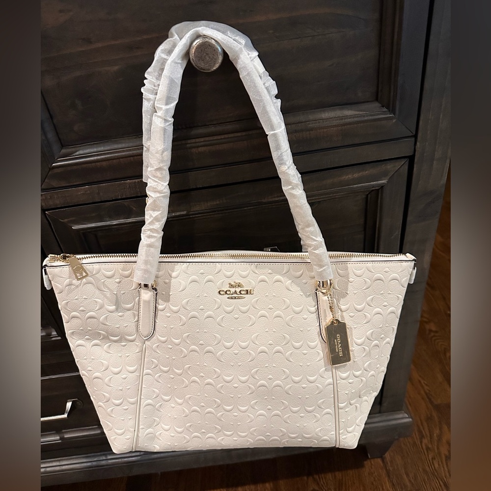Coach F91499 Ivory Signature Debossed Leather Zip Tote NWT
